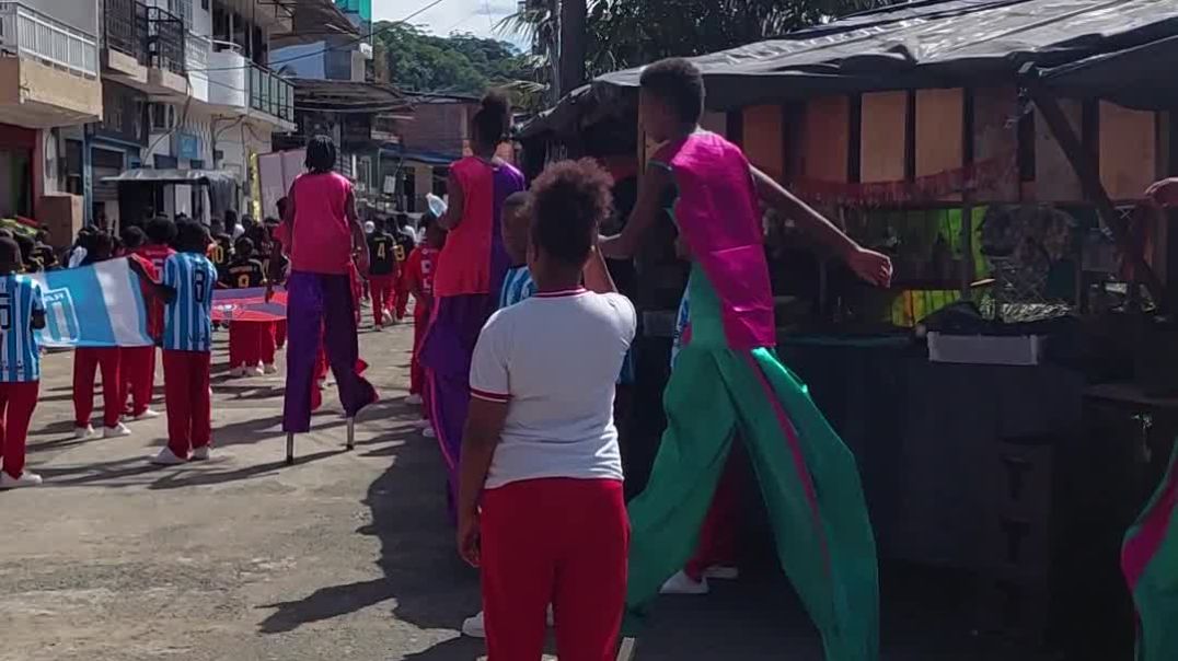 ⁣Barbacoas Youth Walk On Stilts
