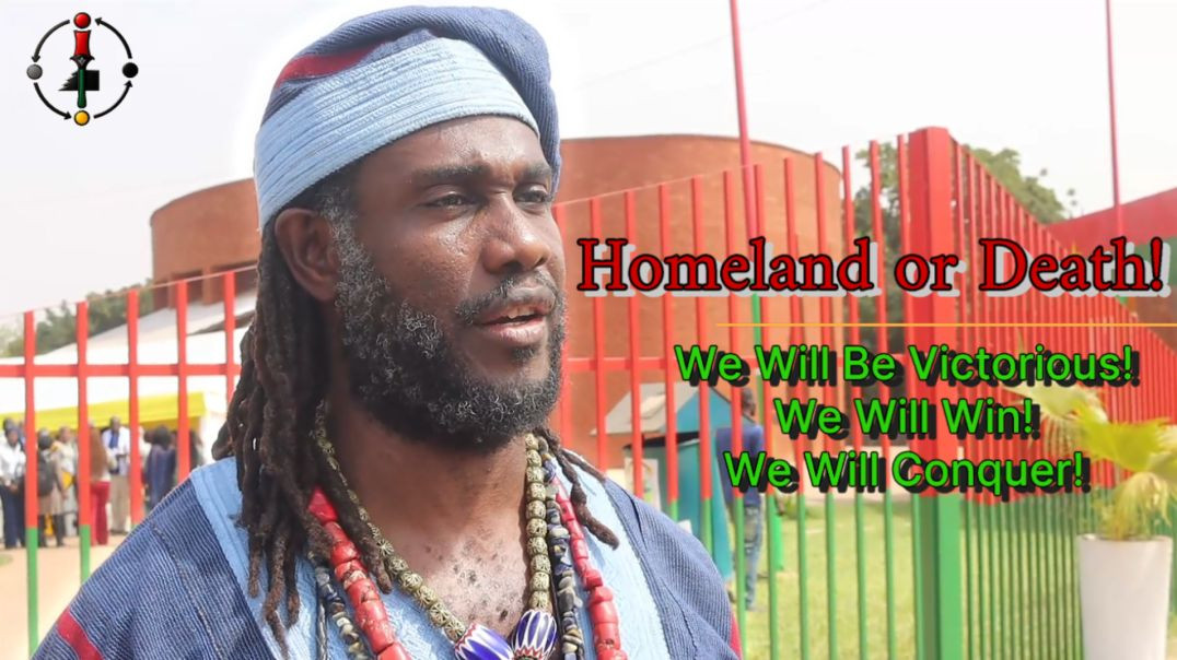 ⁣Ɔman Panin Ibrahim Traoré: 15-Foot Black Power Ancestor Mural Continuing Nana Thomas Sankara’s Legac