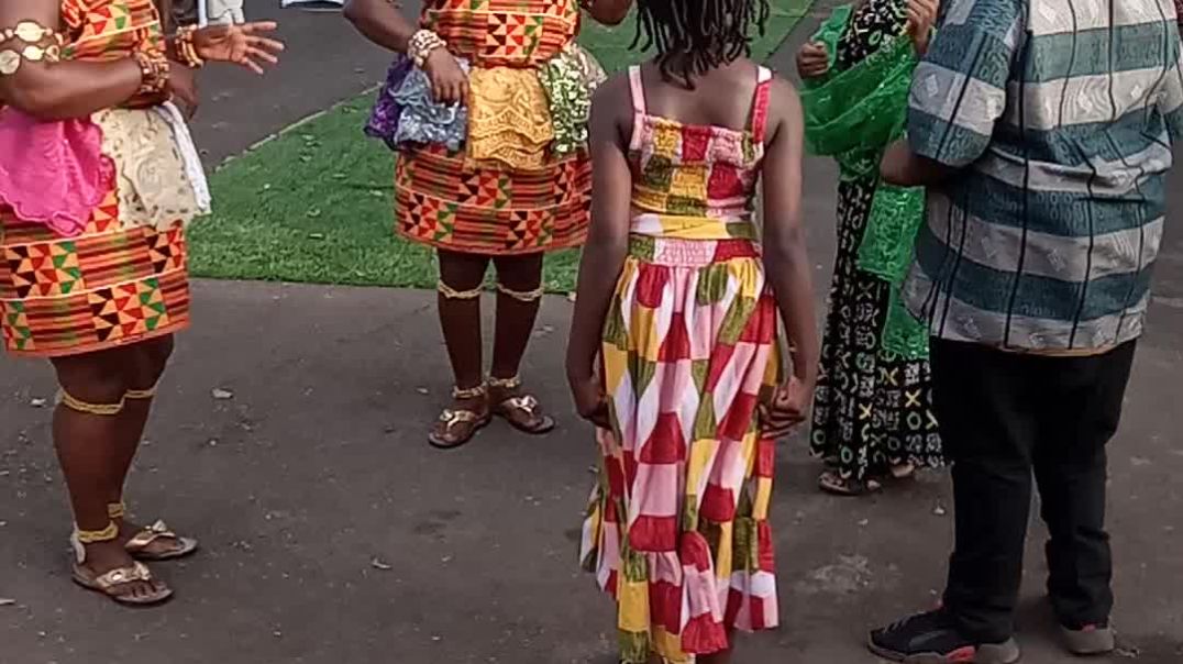 Dancing at the Ìbà Music Festival