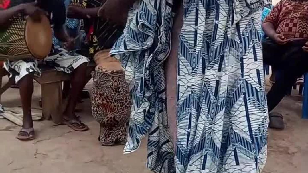 Ɔbenfo Ọbádélé Kambon Dances at the Adukurom Akɔm